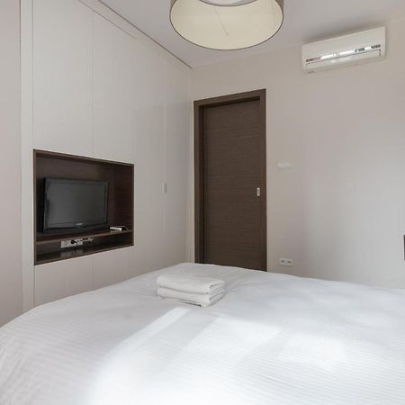 Grzybowska Platinum Apartment Tower A Βαρσοβία Εξωτερικό φωτογραφία